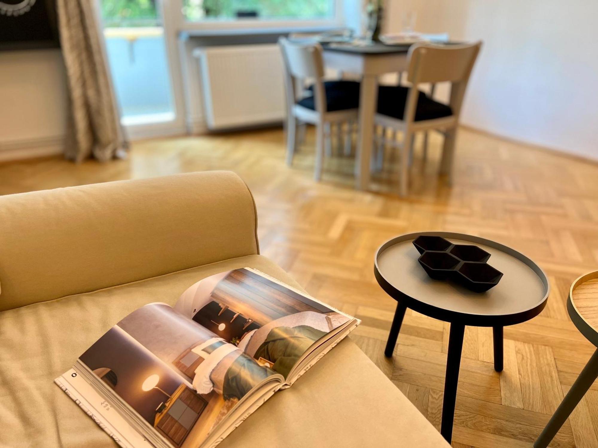 Castanilor 6 - Hip Industrial Apartment Close To City Centre Braşov Exteriör bild
