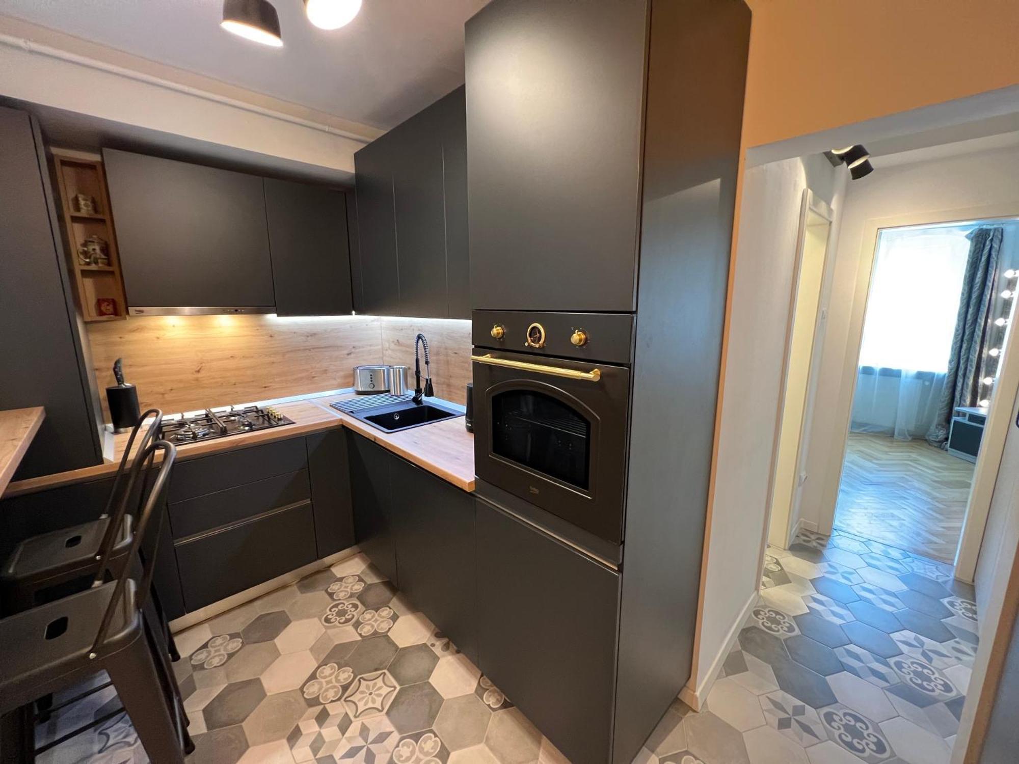 Castanilor 6 - Hip Industrial Apartment Close To City Centre Braşov Exteriör bild
